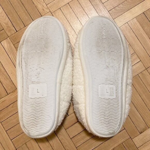 Cream White Sherpa Fleece Slippers - Picture 3 of 3